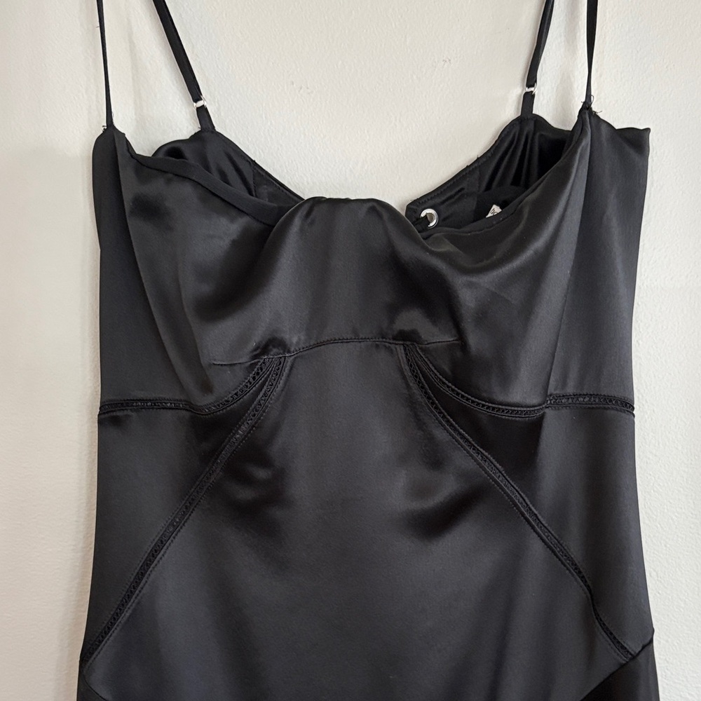 House of CB - Anabella lace-up satin gown - Picture 6 of 12